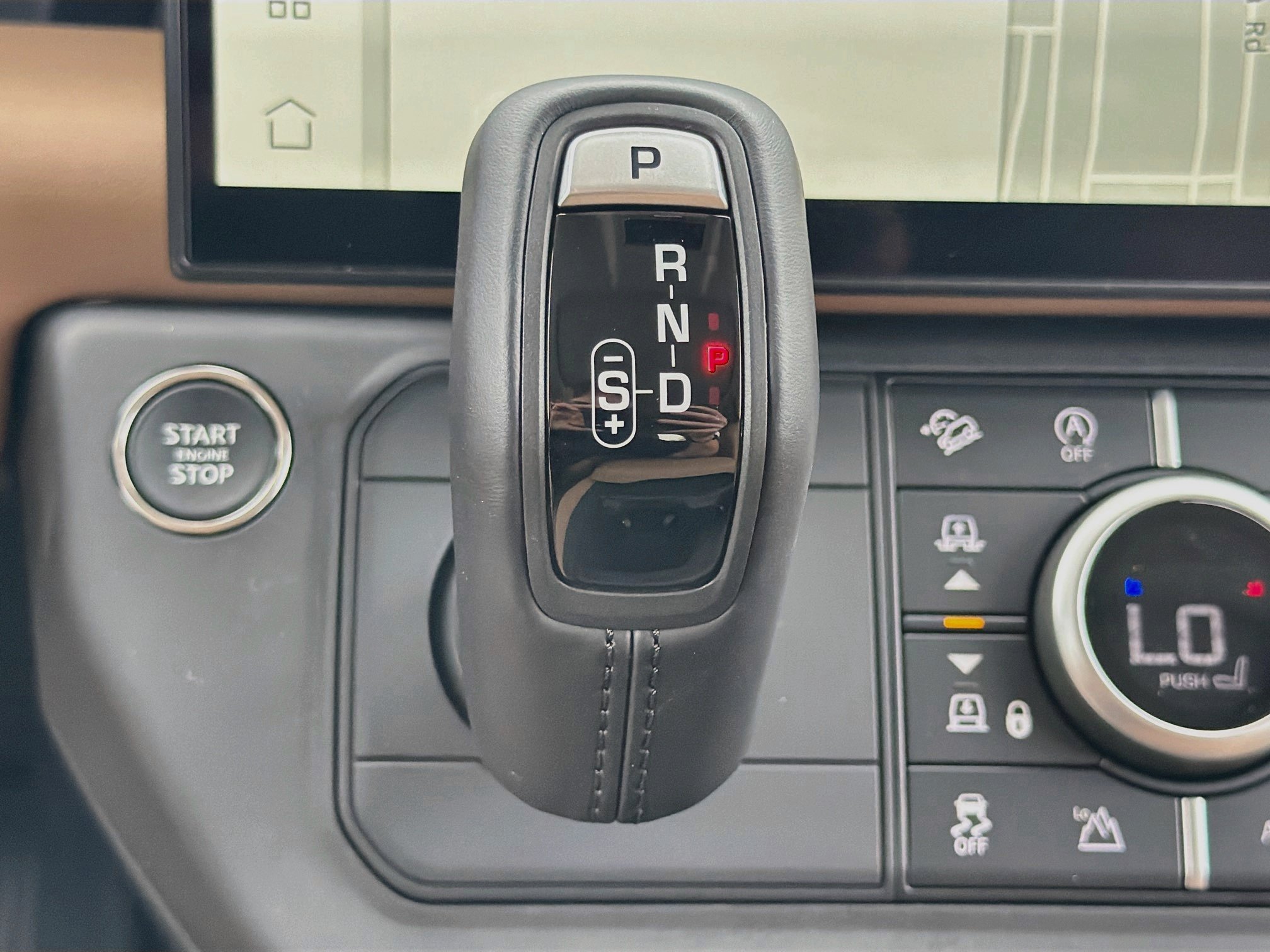 New 2026 Land Rover Defender 110 S AWD/4WD image 29