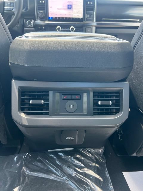 New 2026 Ford F250 Lariat w/ Black Appearance Package AWD/4WD image 18