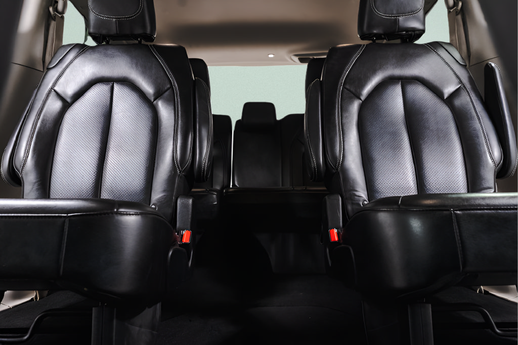 Used 2023 Chrysler Pacifica Touring-L FWD image 30