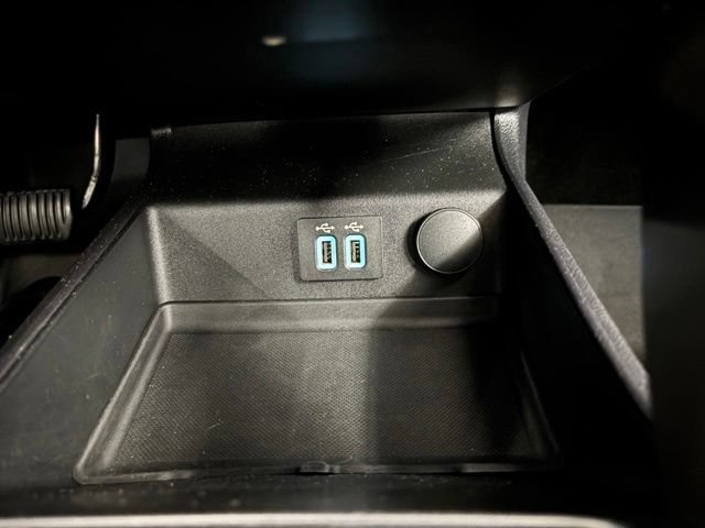 Used 2019 Ford Fusion SE FWD image 23