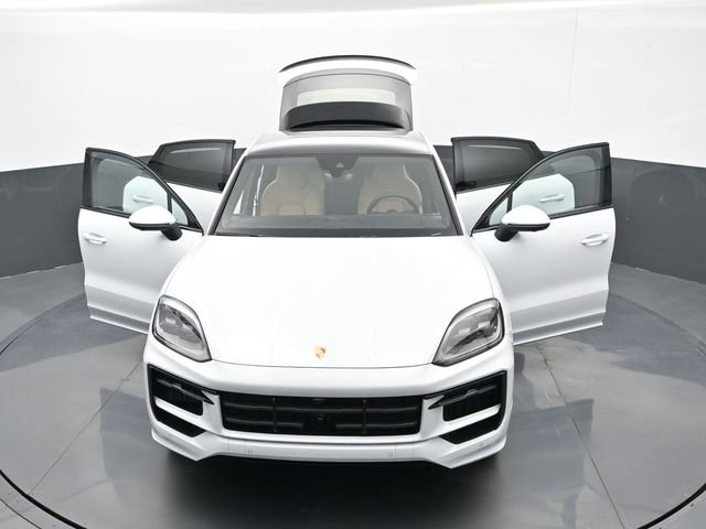 New 2026 Porsche Cayenne S image 31