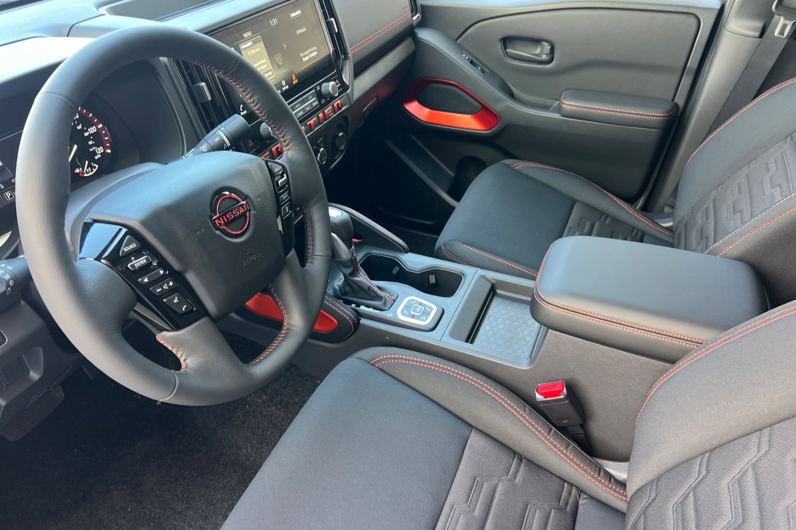 New 2027 Nissan Frontier PRO-4X w/ Tow Package AWD/4WD image 7