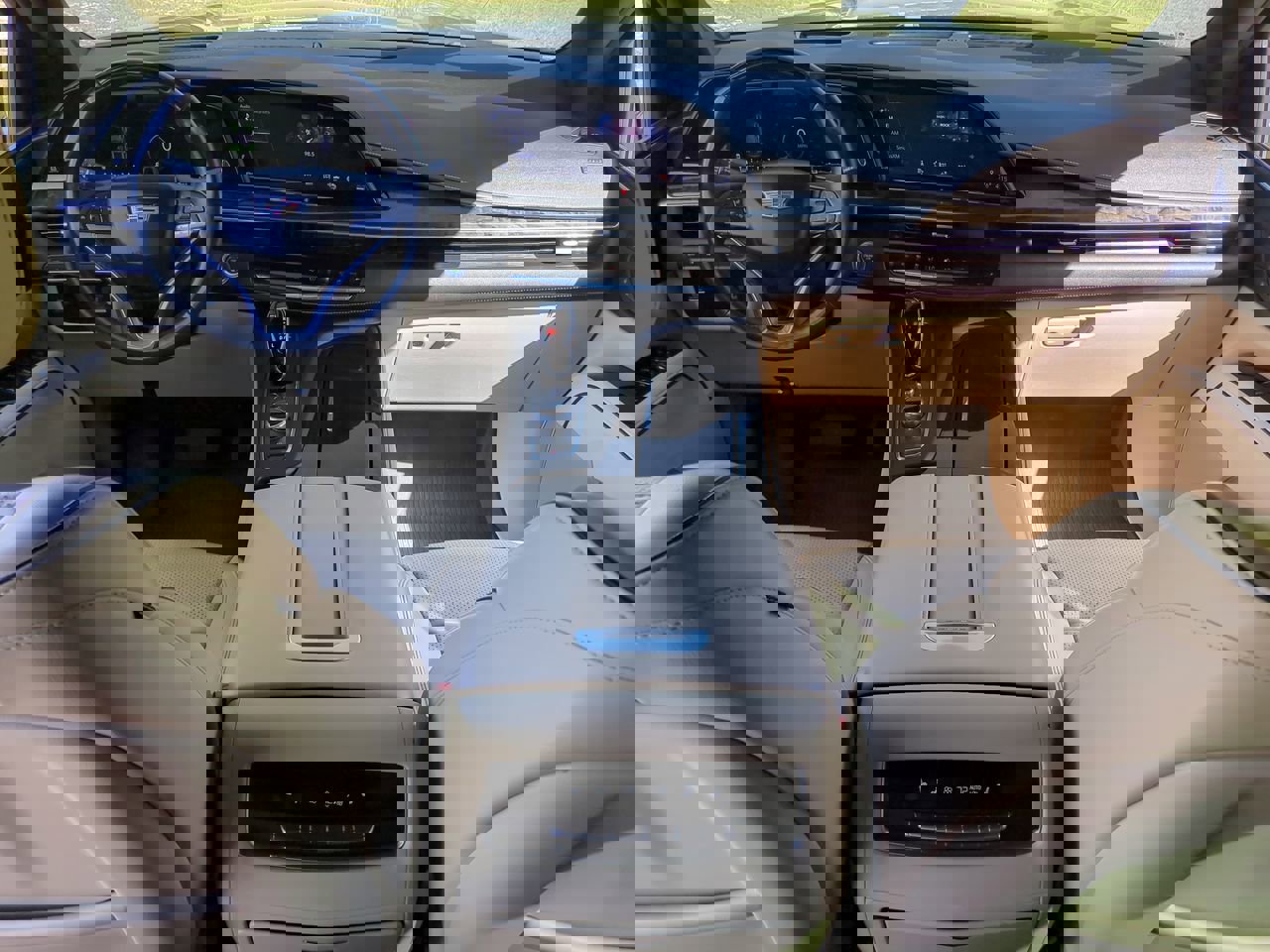 Used 2023 Cadillac Escalade ESV Premium Luxury w/ LPO, Radiant Package image 15