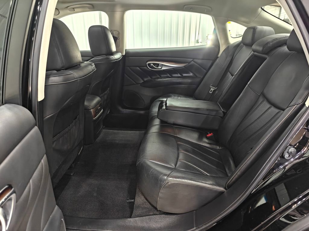 Used 2015 INFINITI Q70 L 3.7 w/ Deluxe Touring Package image 42