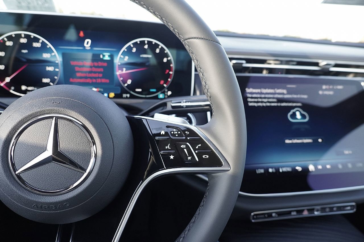 New 2026 Mercedes-Benz E 350 Sedan image 19