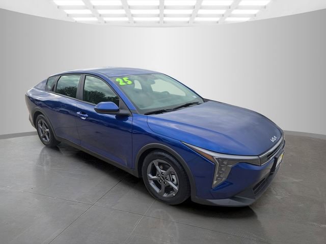Used 2025 Kia K4 LXS FWD image 2