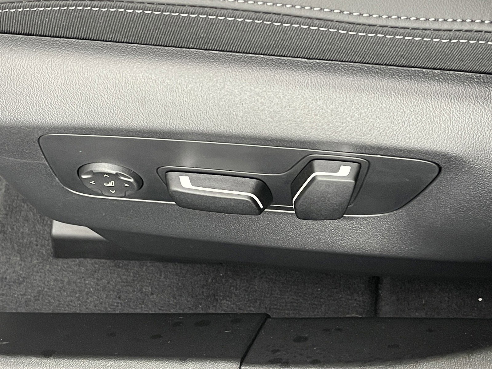 New 2024 BMW i5 eDrive40i w/ Premium Package image 20