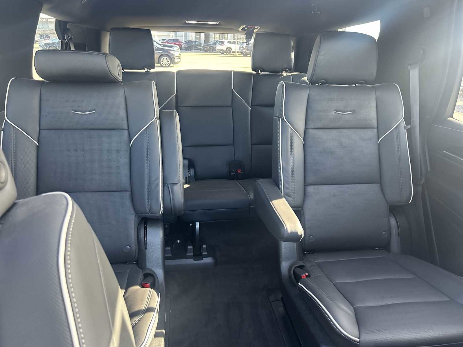 Certified 2024 Cadillac Escalade Sport w/ LPO, ONYX Package image 36