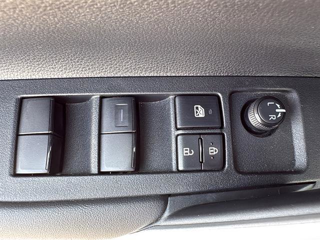 Used 2024 Toyota Corolla Cross AWD Hybrid w/ Convenience Package image 28