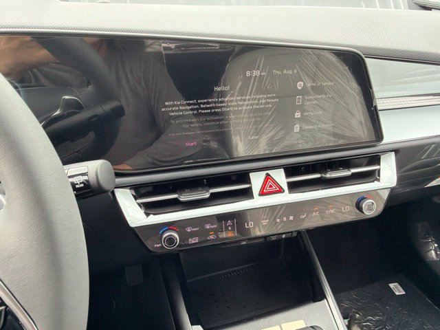New 2026 Kia Niro EX FWD image 14