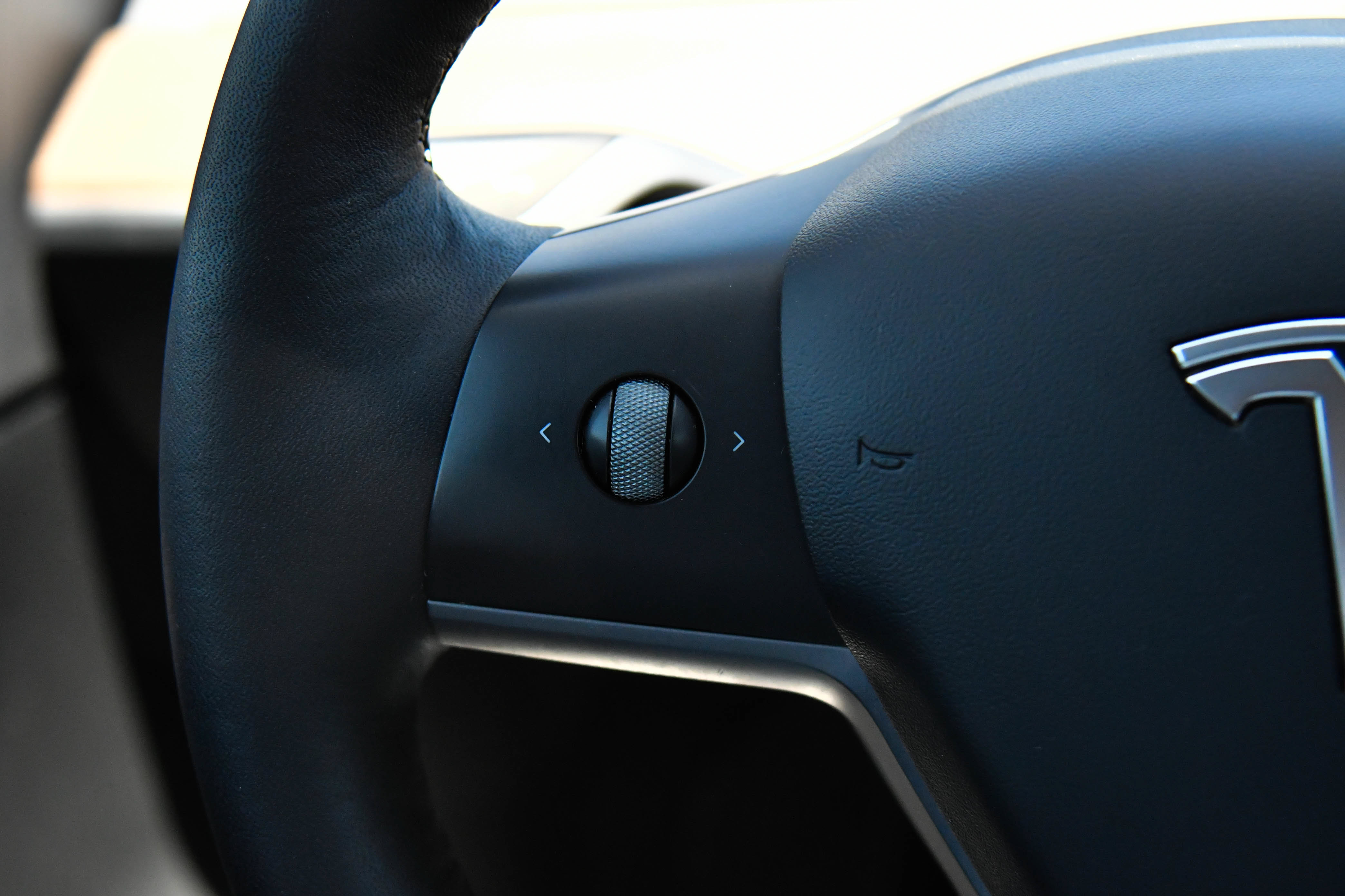 Used 2022 Tesla Model Y Performance AWD/4WD image 28