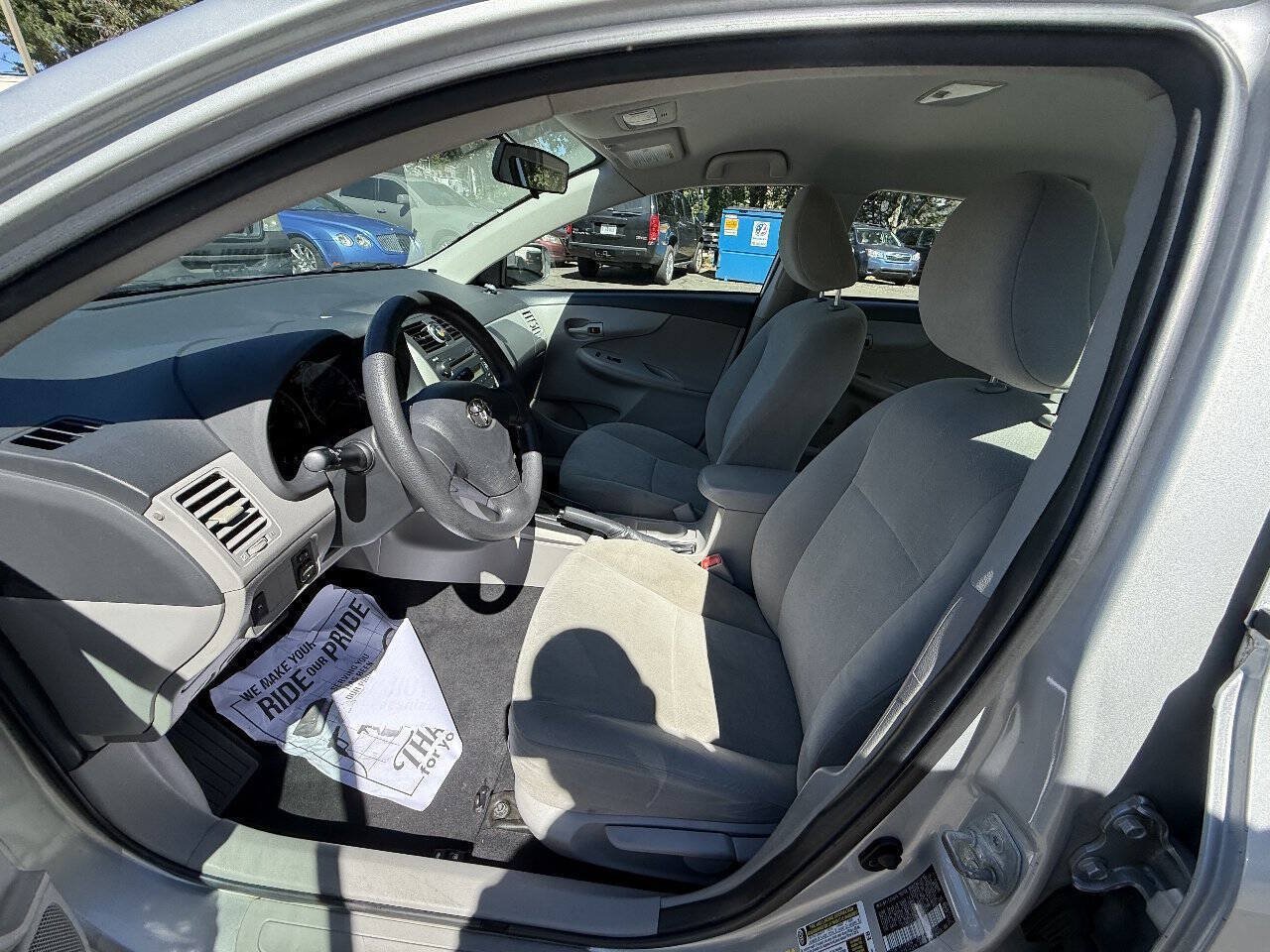 Used 2013 Toyota Corolla L FWD image 10