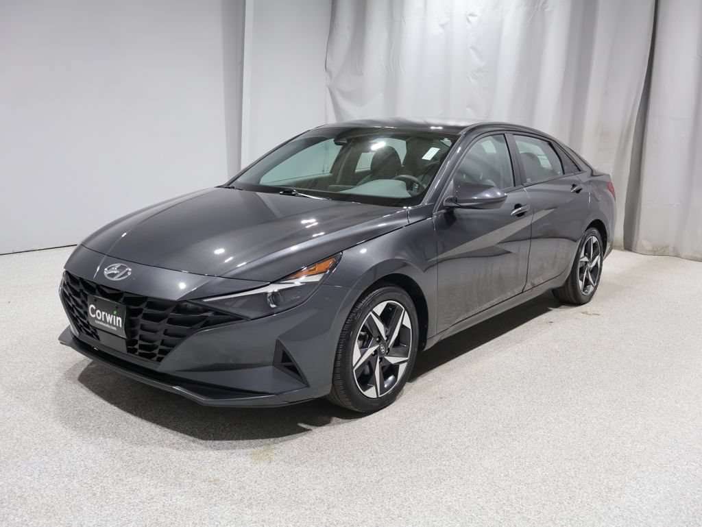 Used 2023 Hyundai Elantra SEL w/ Convenience Package FWD image 5