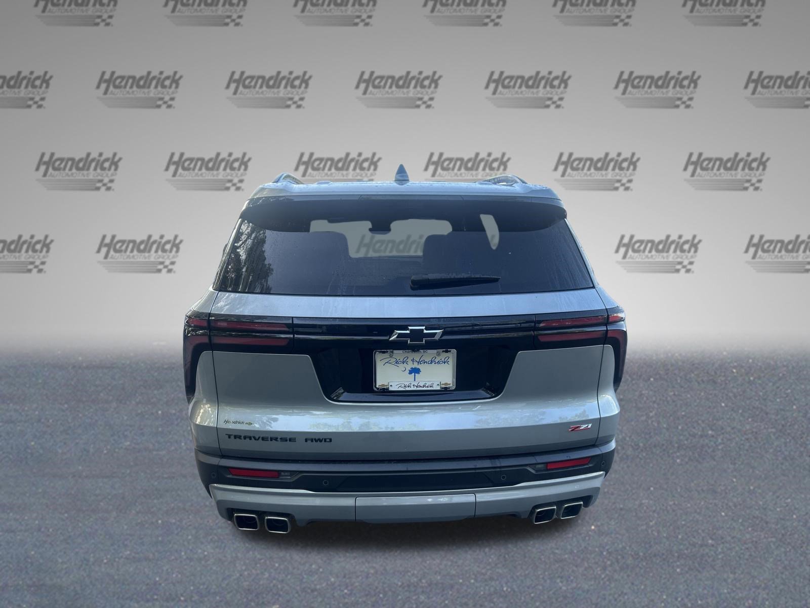 Used 2025 Chevrolet Traverse Z71 w/ Enhanced Driving Package AWD/4WD image 9