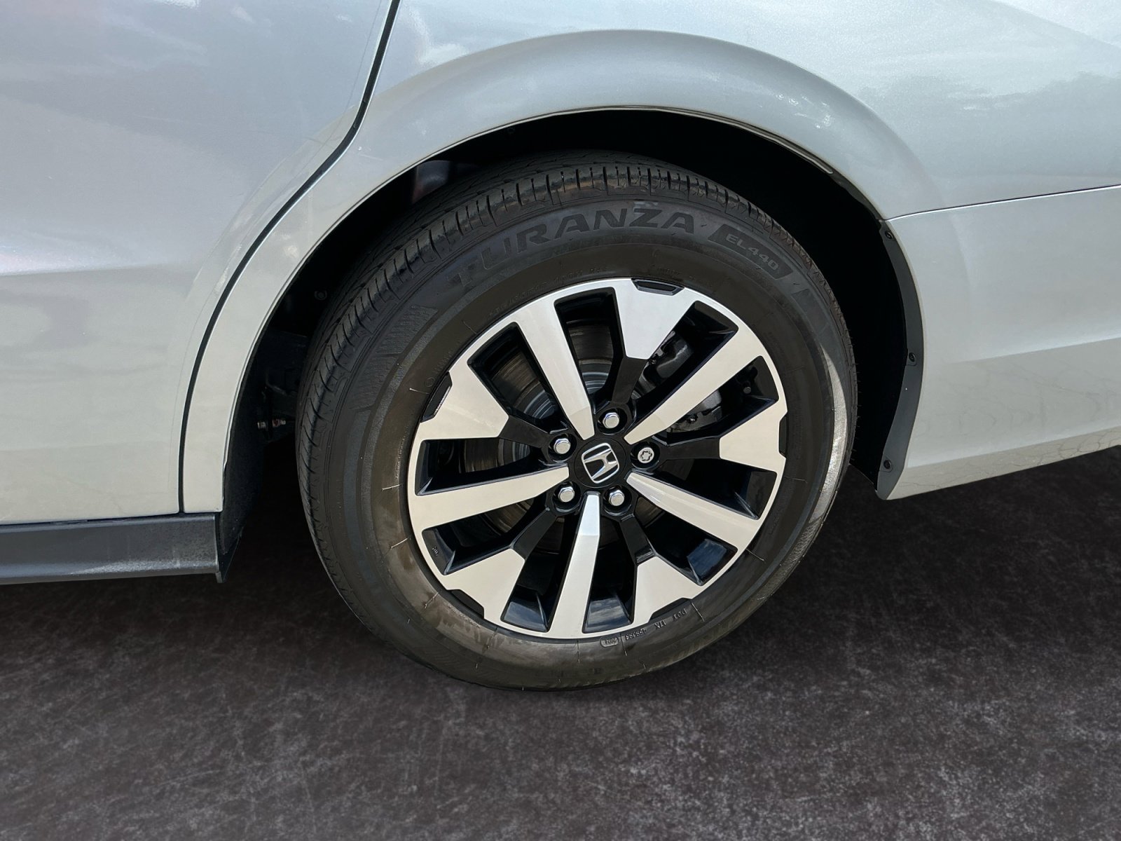 Used 2025 Honda Odyssey EX-L image 9