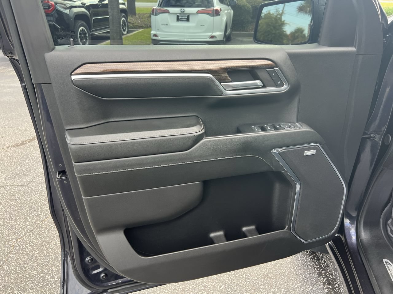 Used 2024 Chevrolet Silverado 1500 LT Trail Boss w/ LT Trail Boss Premium Package AWD/4WD image 14