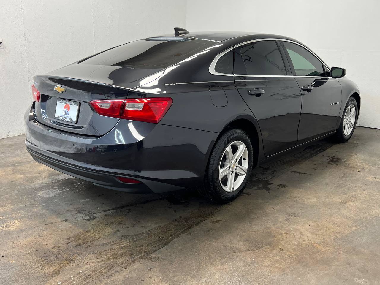Used 2022 Chevrolet Malibu LS FWD image 4