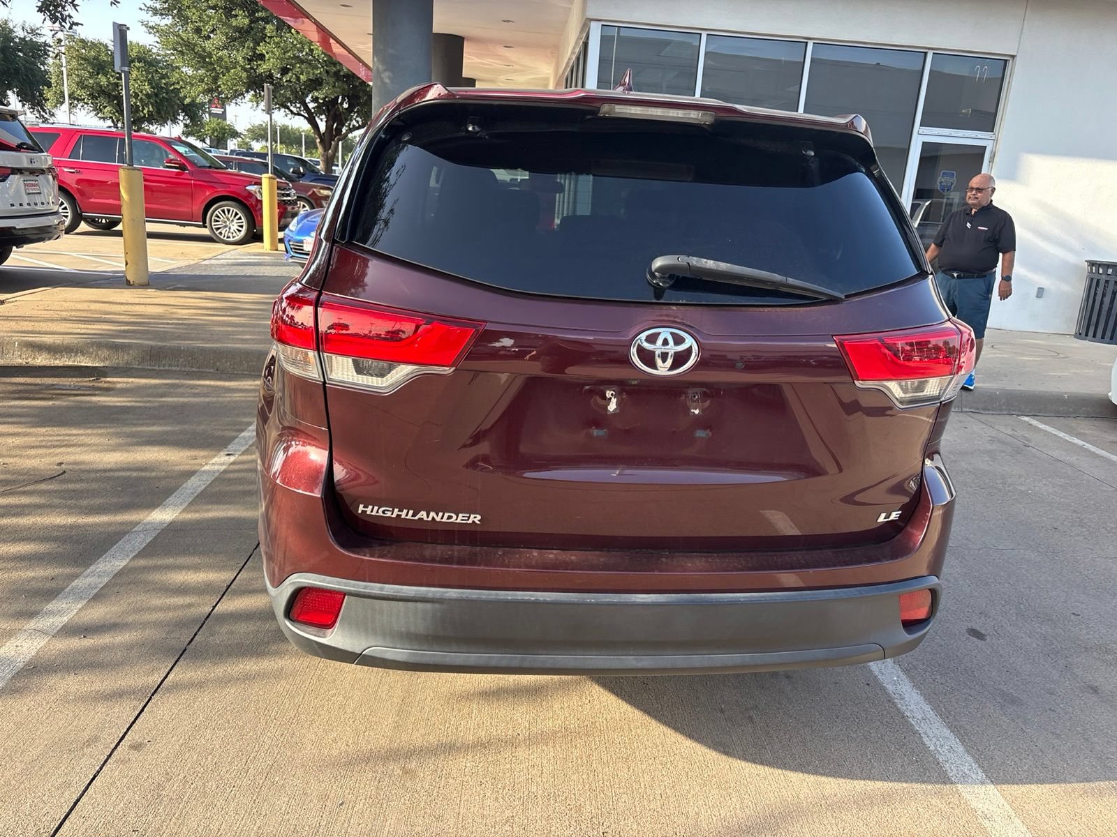 Used 2019 Toyota Highlander Plus FWD image 9