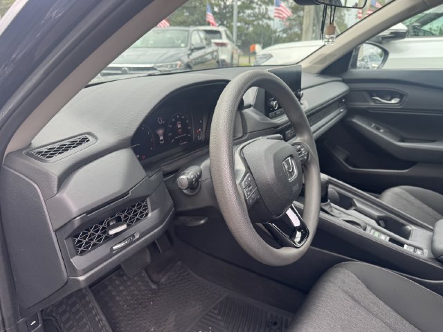 Used 2023 Honda Accord EX image 26