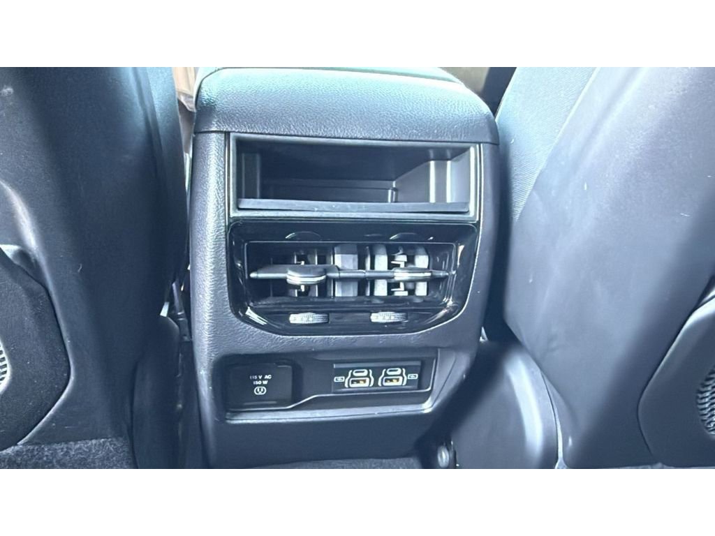 Used 2023 Jeep Grand Cherokee Altitude AWD/4WD image 29