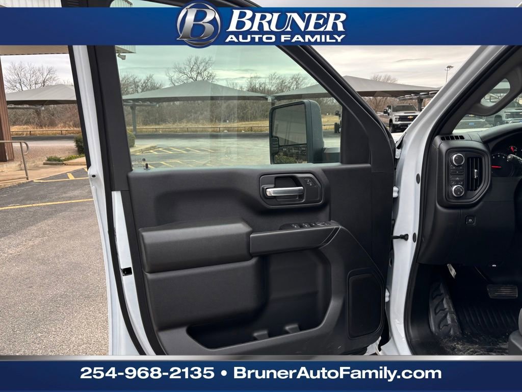 New 2026 GMC Sierra 2500 Pro w/ Convenience Package image 11