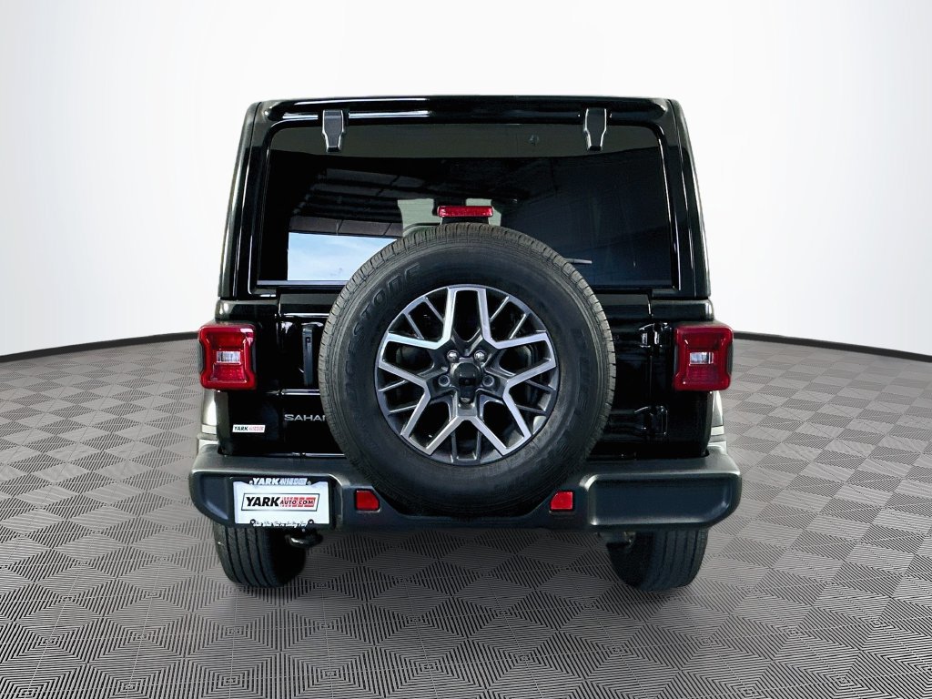 Certified 2025 Jeep Wrangler Unlimited Sahara AWD/4WD image 10