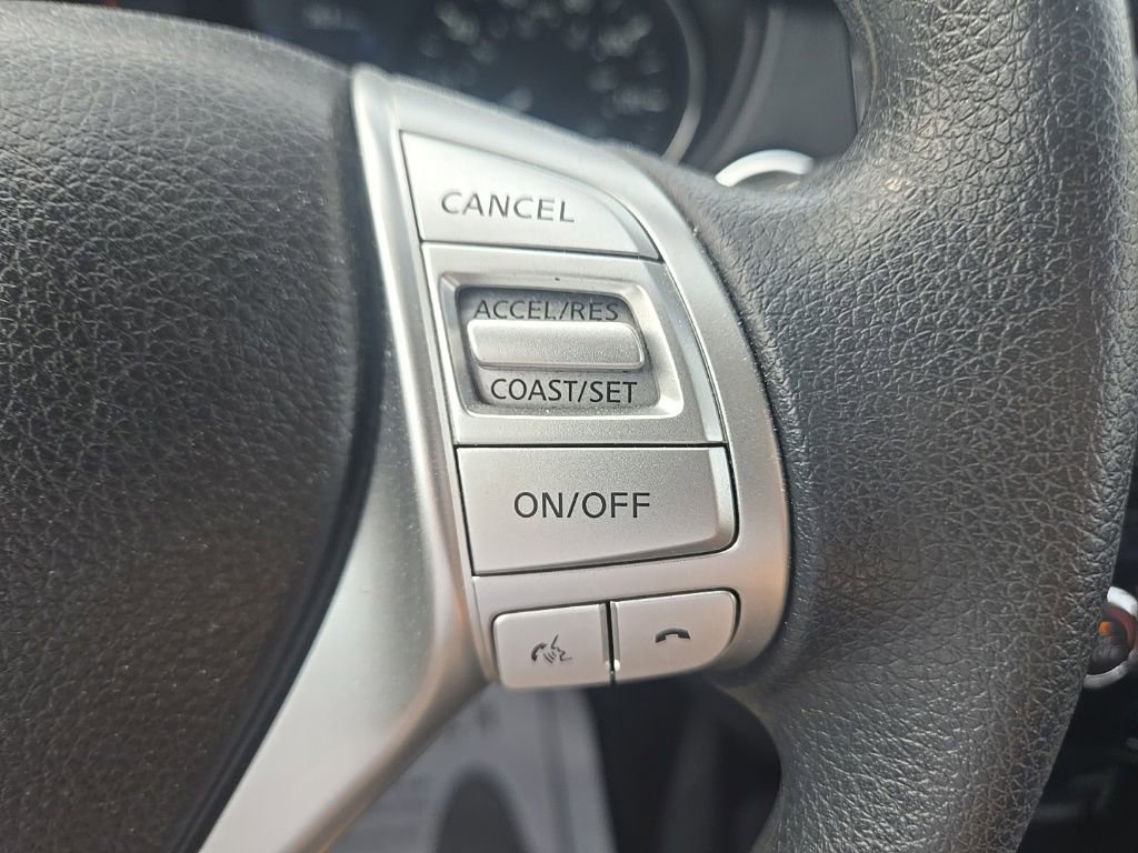 Used 2015 Nissan Rogue SV AWD/4WD image 20
