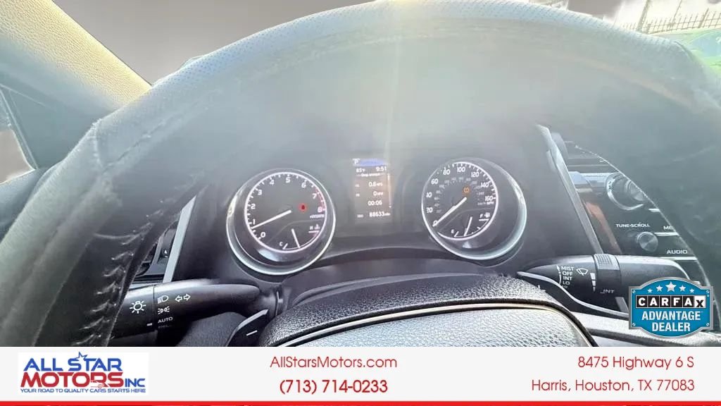 Used 2020 Toyota Camry SE w/ Carpet Mat Package FWD image 27