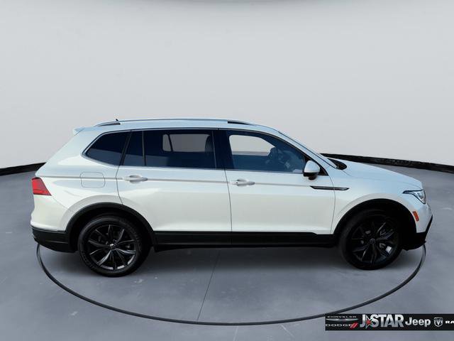 Used 2023 Volkswagen Tiguan SE image 4