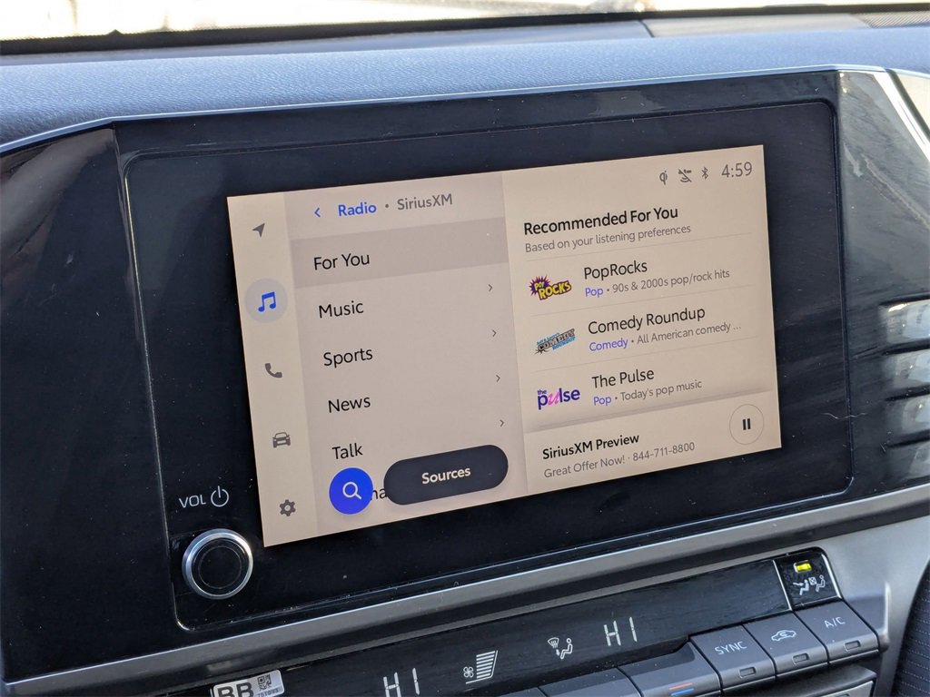 Used 2025 Toyota Camry SE image 22