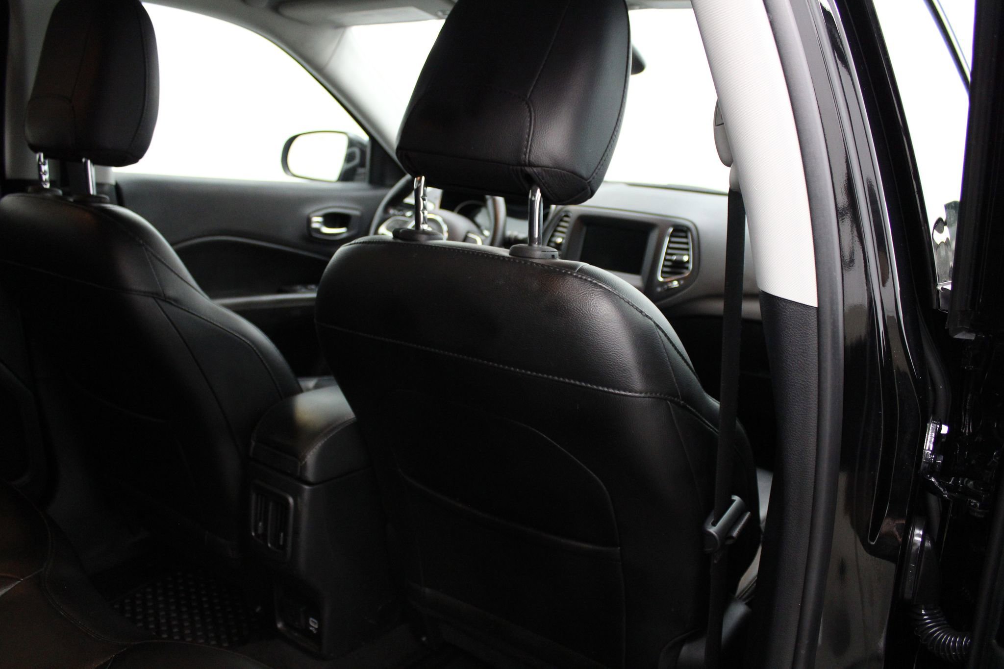 Used 2021 Jeep Compass Latitude w/ Sun and Sound Group AWD/4WD image 25