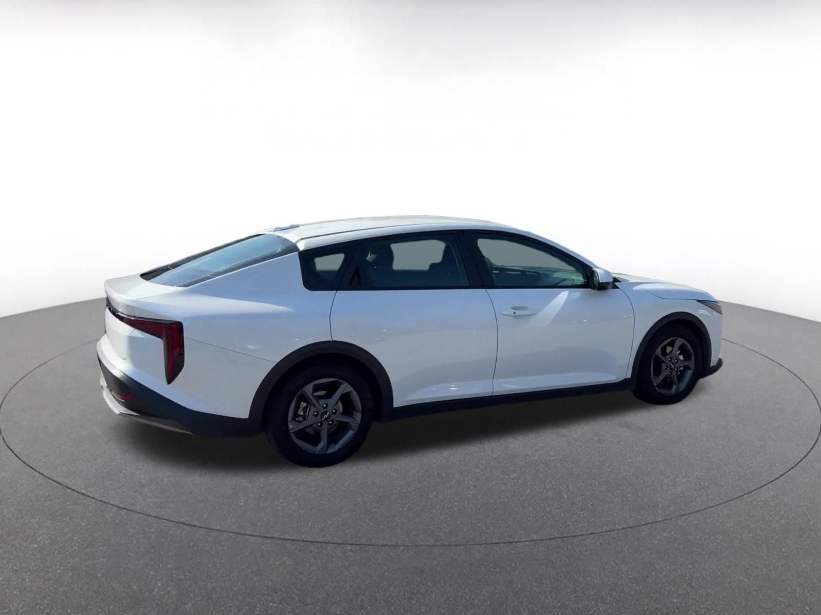 Used 2025 Kia K4 FWD image 13