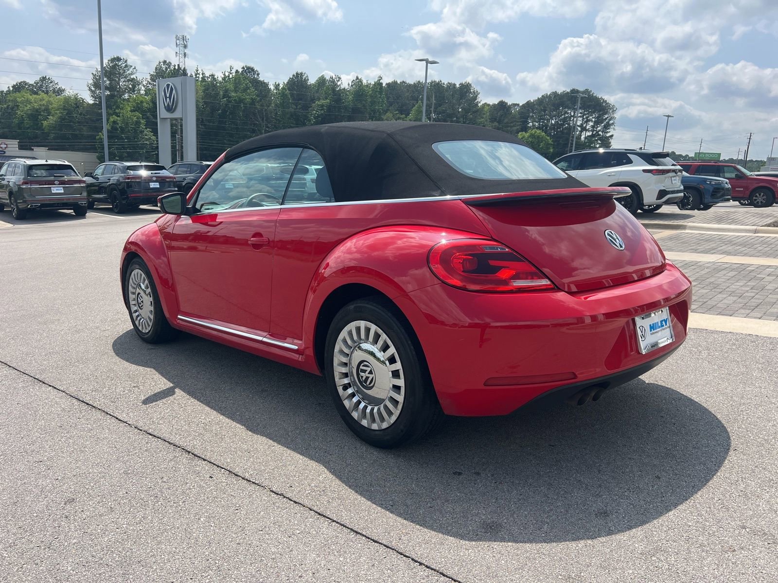 Used 2013 Volkswagen Beetle 2.5 FWD image 8