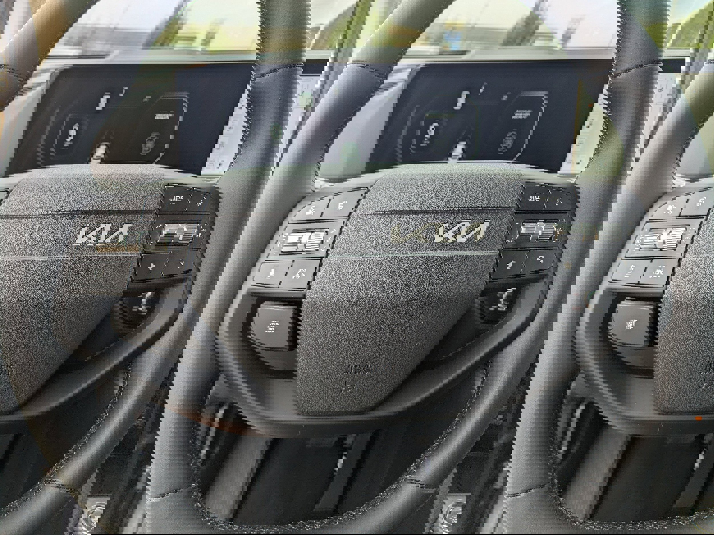 New 2026 Kia Sportage SX image 14