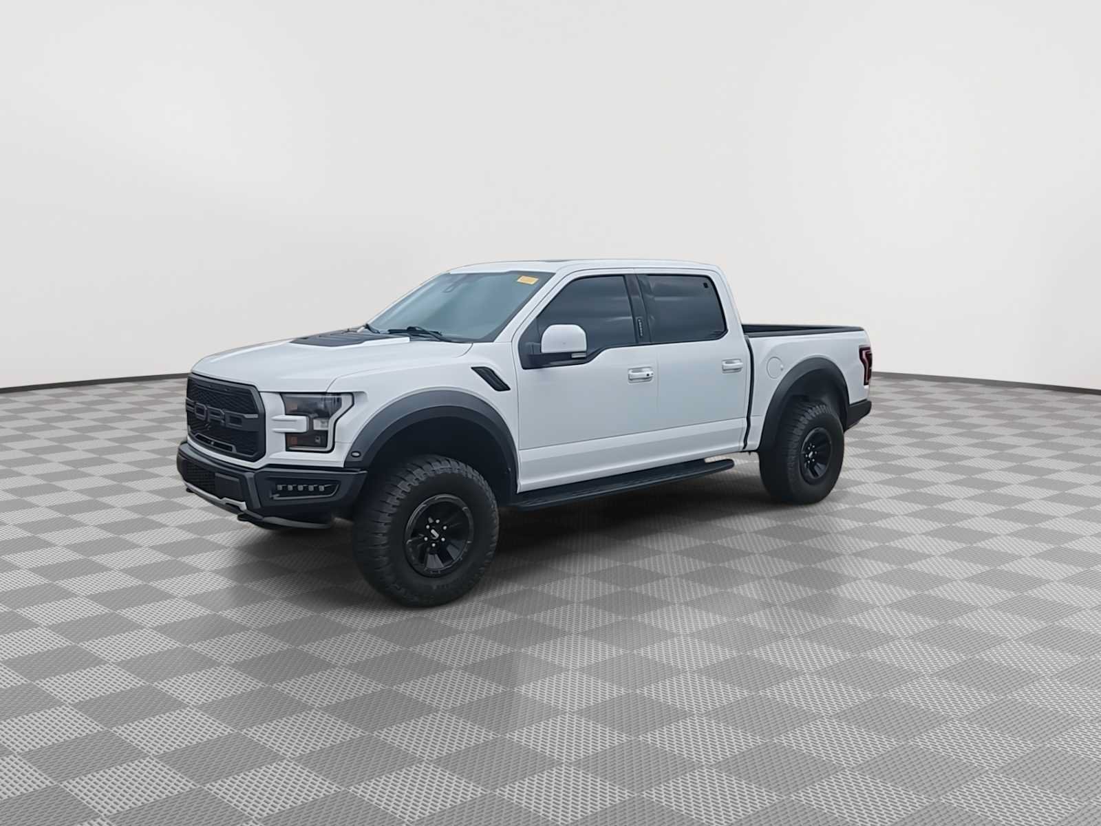 Used 2018 Ford F150 Raptor w/ Equipment Group 802A Luxury AWD/4WD image 4