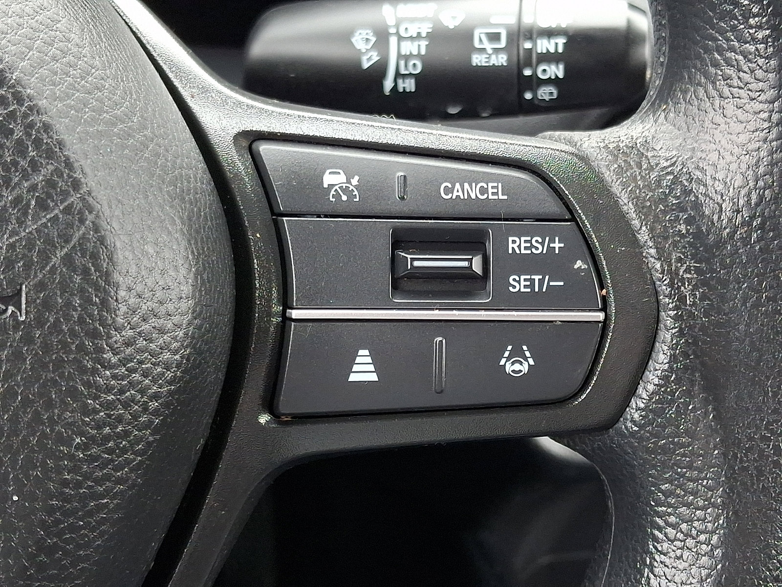 Used 2024 Honda HR-V LX image 21