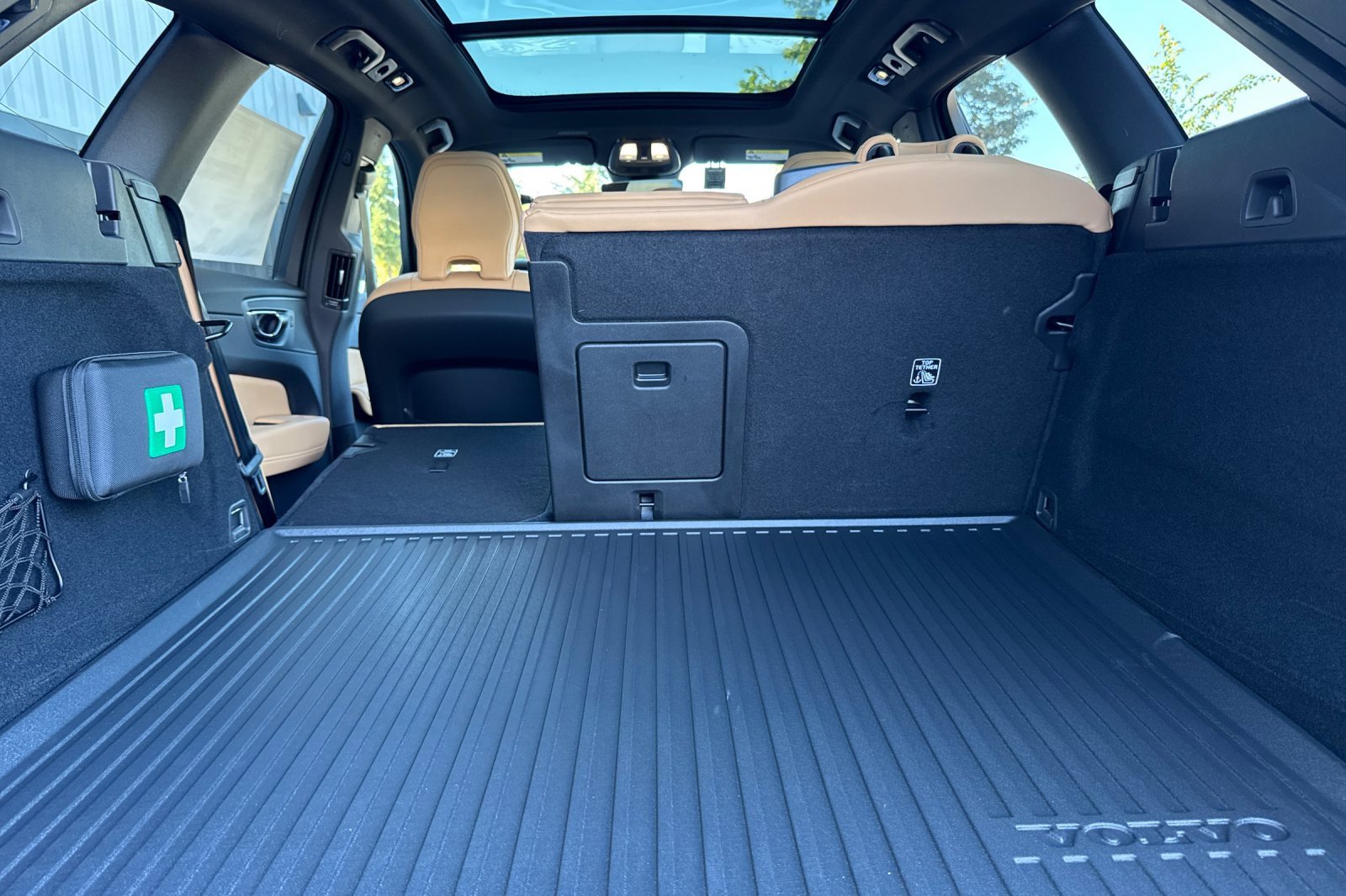 New 2025 Volvo XC60 B5 Ultra w/ Protection Package Premier image 14