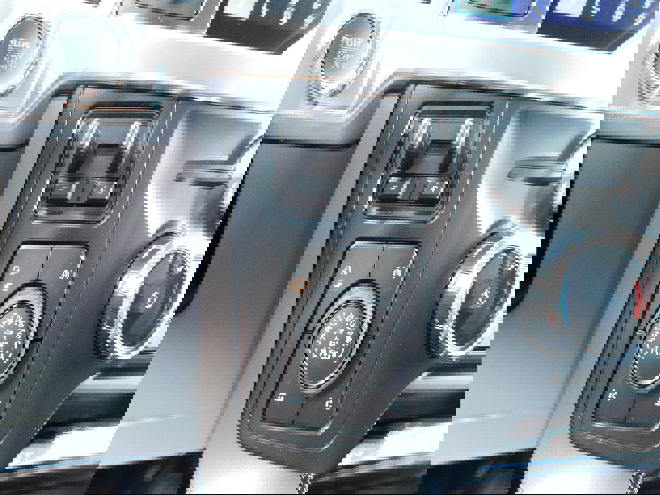 New 2025 Ford F150 Lariat w/ Equipment Group 501A Mid image 22