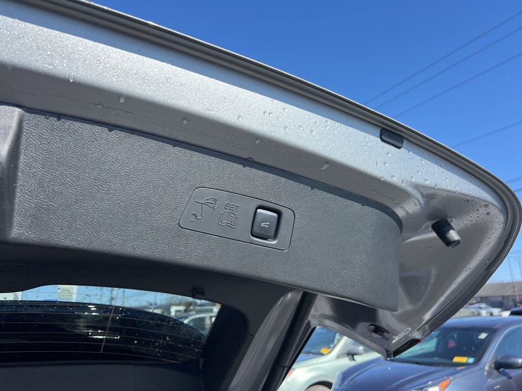 Used 2022 Lincoln Corsair Standard w/ Equipment Group 101A image 25