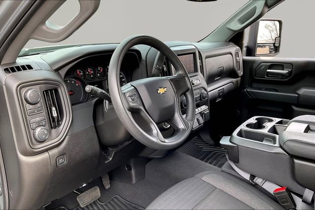 Used 2024 Chevrolet Silverado 2500 Custom w/ Custom Convenience Package image 12