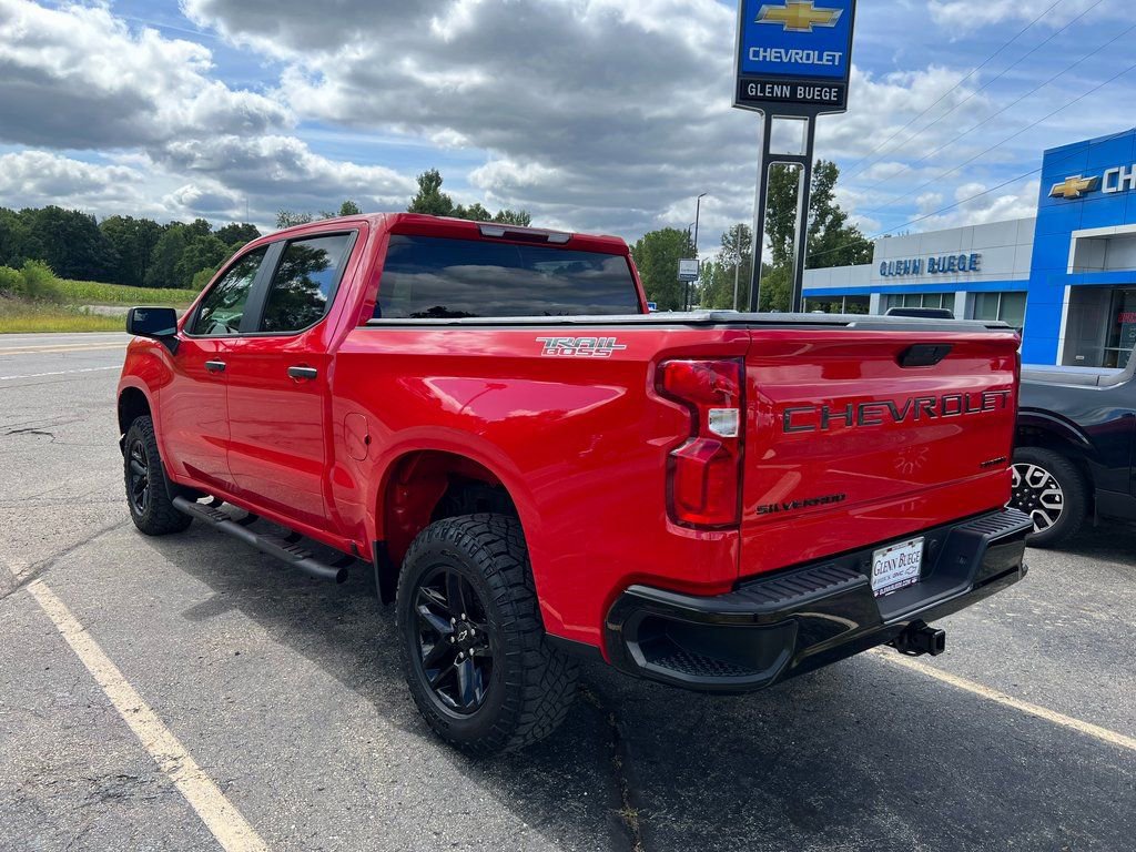 Certified 2022 Chevrolet Silverado 1500 Custom Trail Boss w/ LPO, Dark Essentials Package image 3