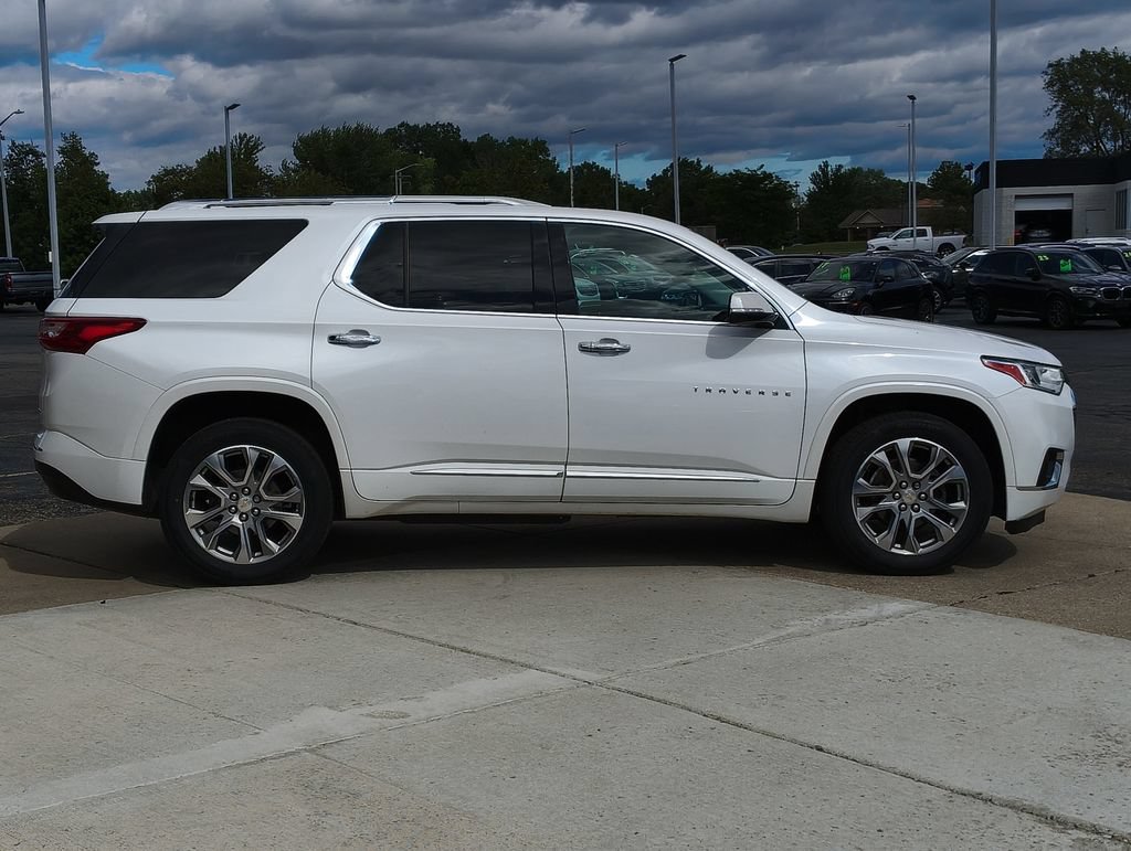 Used 2019 Chevrolet Traverse Premier FWD image 16