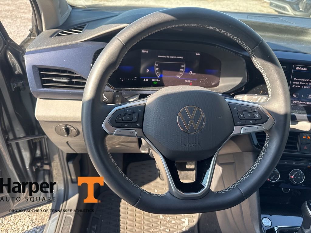 Used 2023 Volkswagen Taos SE w/ Black Wheel Package image 16