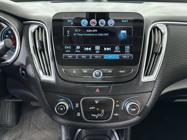 Used 2018 Chevrolet Malibu LT FWD image 13