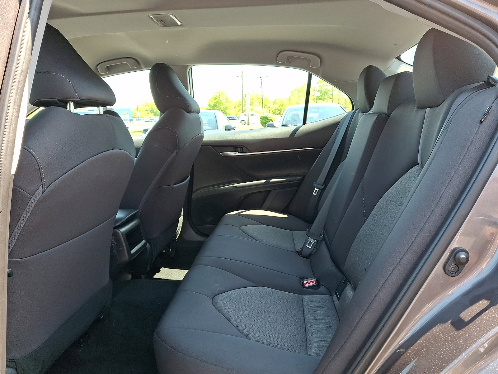 Used 2023 Toyota Camry LE AWD/4WD image 10