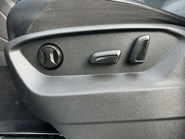 Used 2020 Volkswagen Tiguan SE w/ Panoramic Sunroof Package image 13