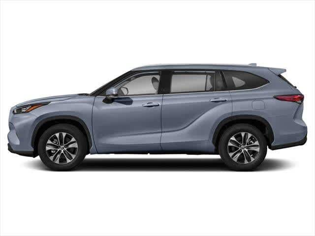 Used 2020 Toyota Highlander XLE AWD/4WD image 3