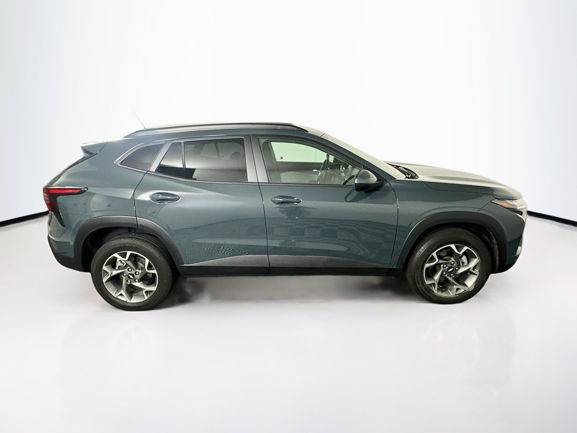 Used 2026 Chevrolet Trax LT w/ Driver Confidence Package FWD image 10