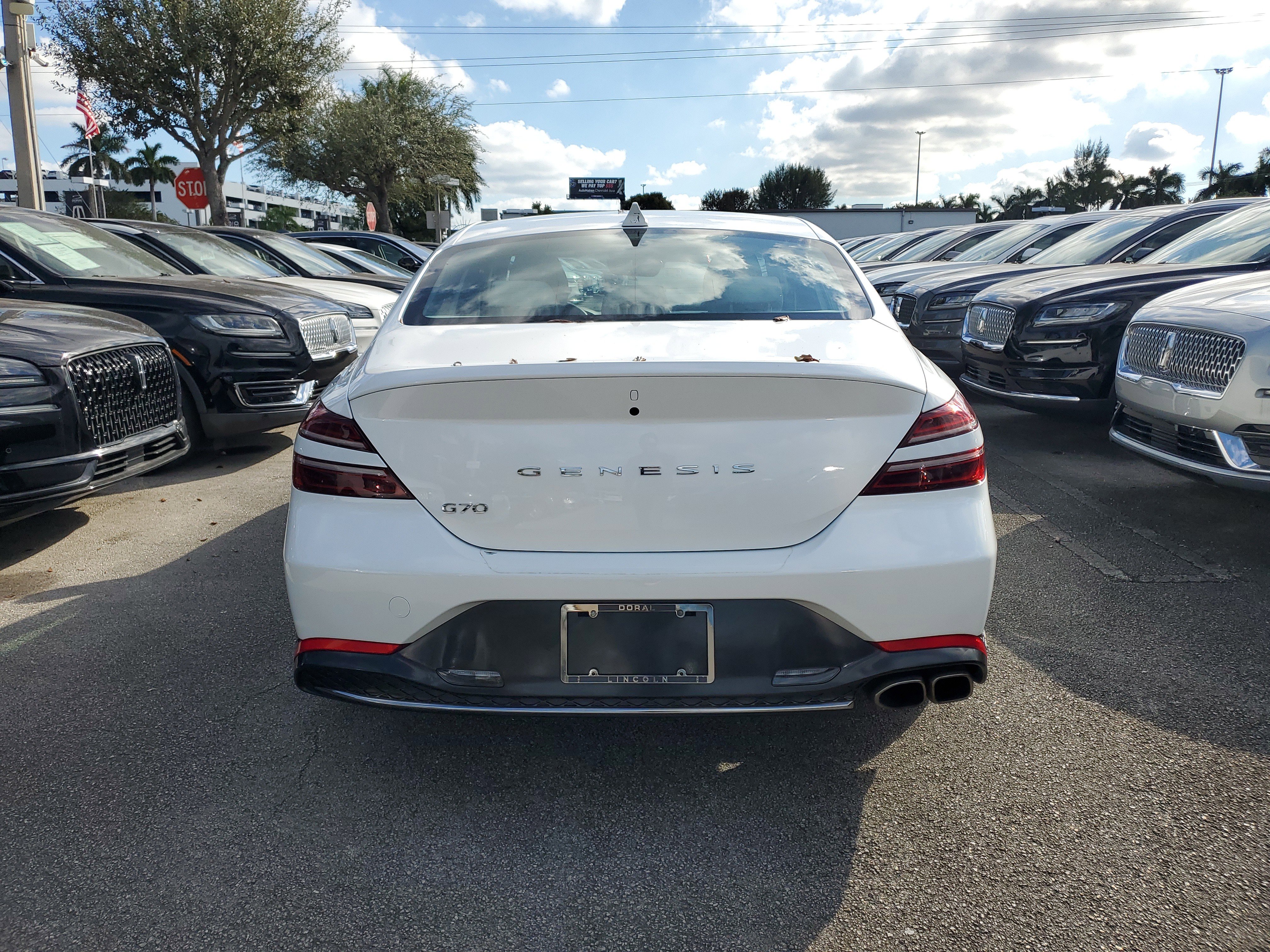 Used 2023 Genesis G70 2.0T image 5