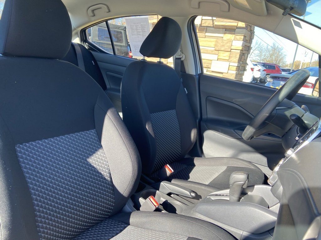 Used 2024 Nissan Versa S w/ Trunk Package image 25